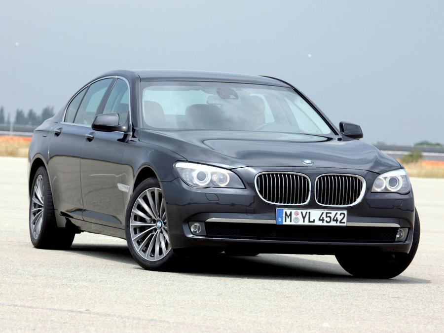  BMW 730d 2008 года  (фото 1 из 16)